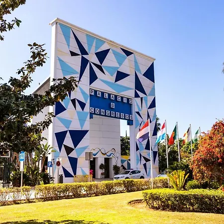 Nuevo Y Lujoso En Centro A Pie De Playa 625