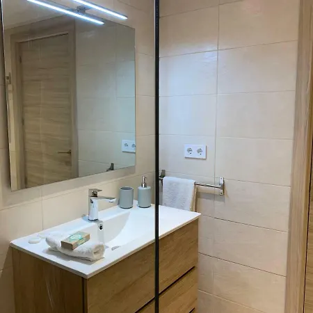 Nuevo Y Lujoso En Centro A Pie De Playa 625 *