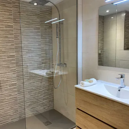 Nuevo Y Lujoso En Centro A Pie De Playa 625