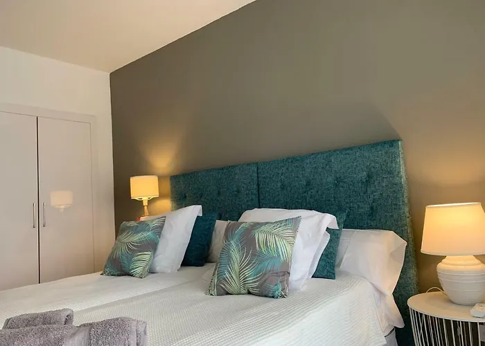 Nuevo Y Lujoso En Centro A Pie De Playa 625 マルベーリャ